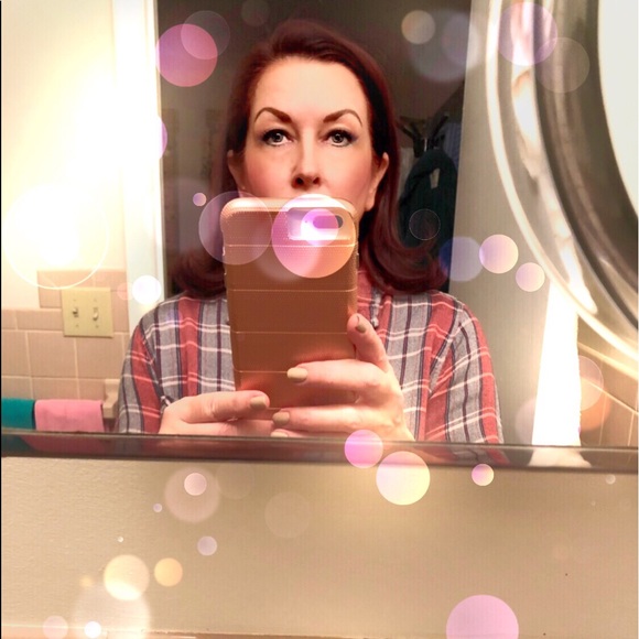 Meet your Posher, Julie - Picture 2 of 8